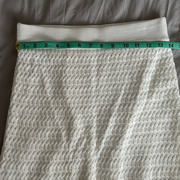 New, never worn Aritzia Wilfred White Heirloom Skirt - Medium - Picture 11 of 11